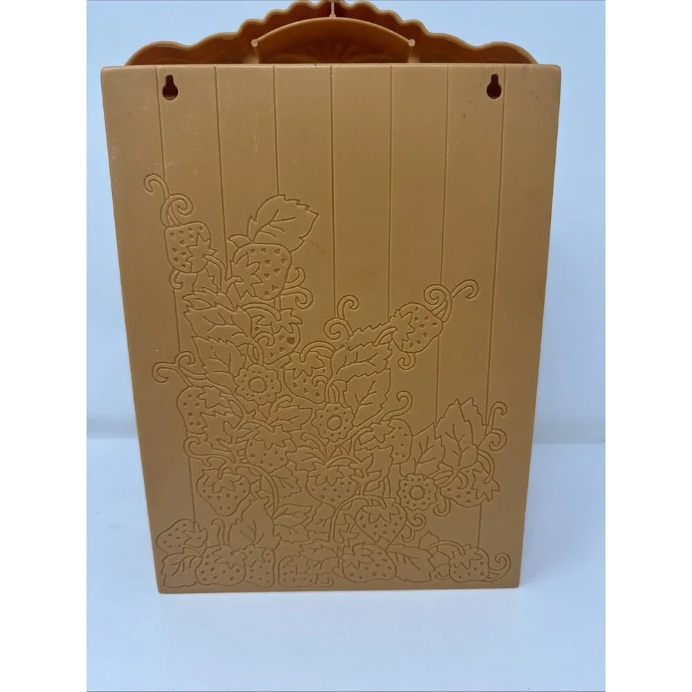 VTG 1981 Wonderful World of Strawberry Shortcake Display Case Cabinet NO DOORS